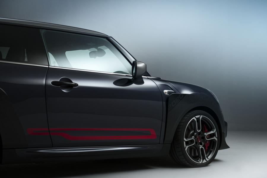 Детали экстерьера Mini John Cooper Works GP (F56) 2020 года  (WW) (фото 43 из 70)